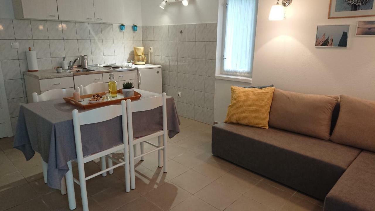 Apartman Kursar Srima Luaran gambar